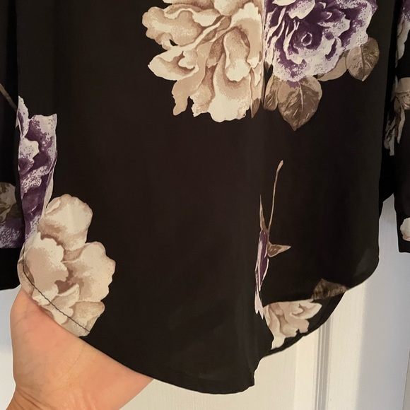 Dynamite XS Long Sleeve Top - Picture 5 of 7